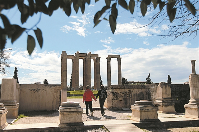 …και τα ερωτήματα