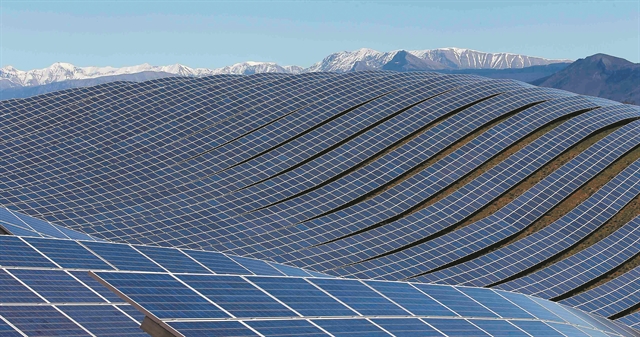 Το ράλι πρώτων υλών εκτίναξε τις τιμές των φωτοβολταϊκών