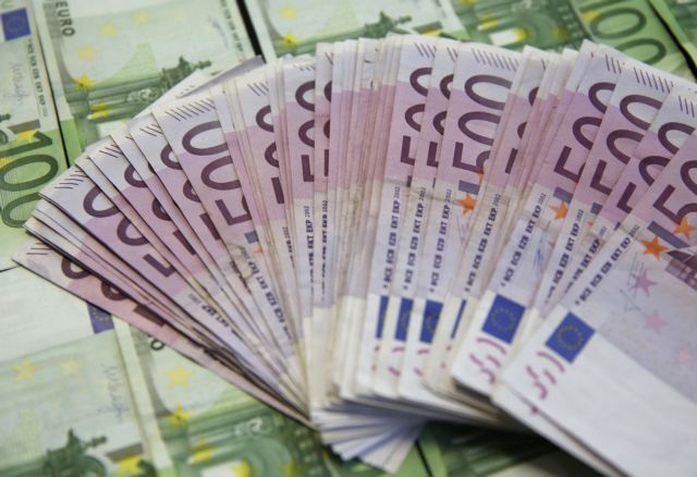 Με «τσιμπημένο» επιτόκιο το Δημόσιο άντλησε €1,138 δισ. από 6μηνα έντοκα γραμμάτια