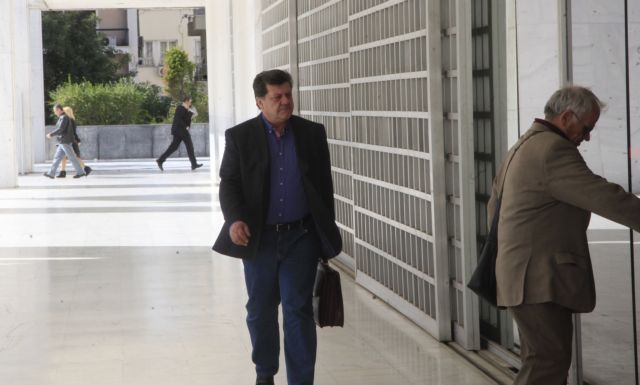 Καπελέρης στο Ειδικό Δικαστήριο: «Ο Παπακωνσταντίνου δεν μου έδωσε εντολή για έρευνα της λίστας Λαγκάρντ» | tanea.gr