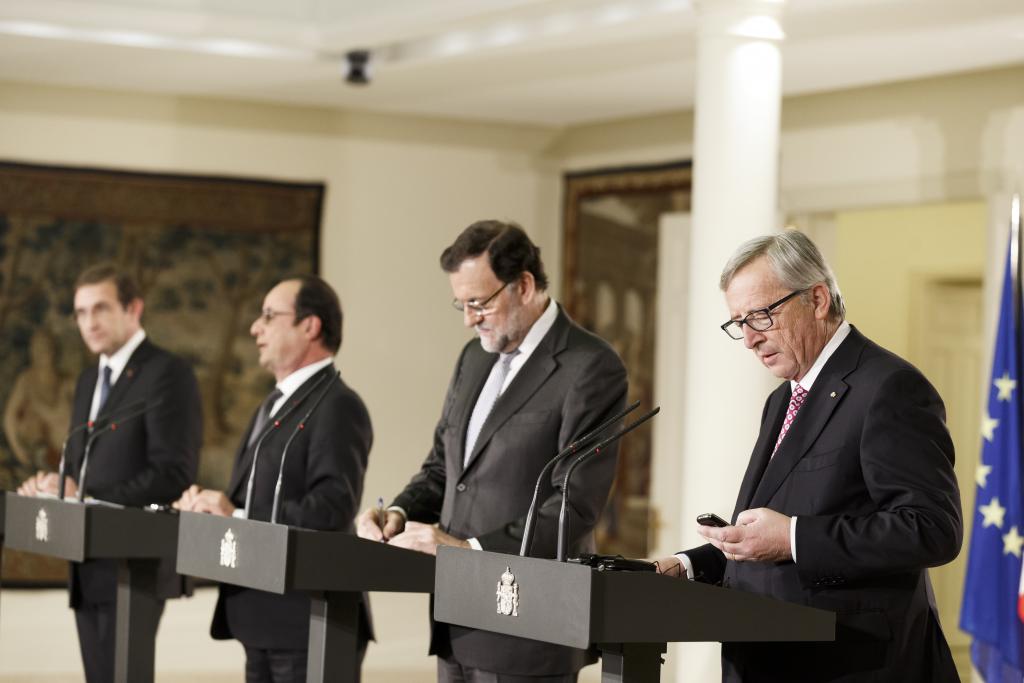 Γιούνκερ: «Ισπανία και Πορτογαλία δεν έχουν «διαβολικό σχέδιο» κατά της Ελλάδας»