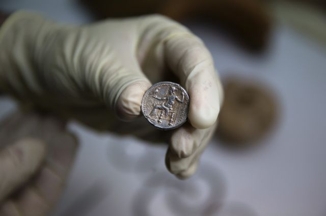Ισραήλ: Ανακαλύφθηκε θησαυρός νομισμάτων από την εποχή του Μεγάλου Αλεξάνδρου