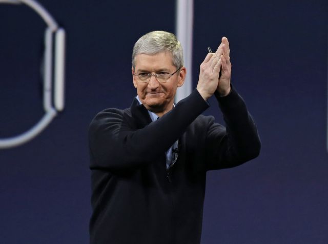 Σε φιλανθρωπίες θα χαρίσει την περιουσία του το αφεντικό της Apple, Τιμ Κουκ