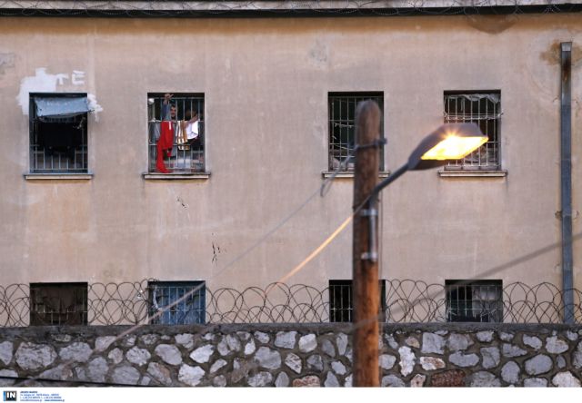 Στάση στις φυλακές Κορυδαλού, κρατούμενοι αρνούνται να μπουν στα κελιά τους
