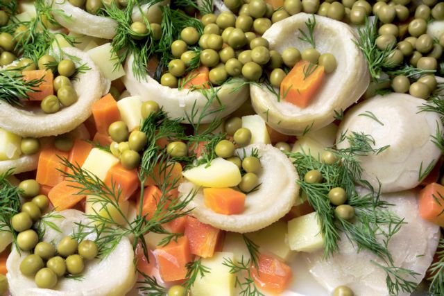 Αγκινάρες α λα πολίτα με αρακά