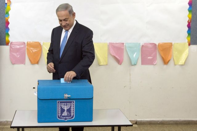 Μάχη στήθος με στήθος Νετανιάχου – Χέρτσογκ δείχνουν τα exit polls στο Ισραήλ