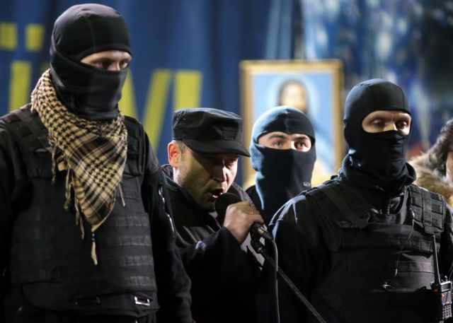 Ουκρανία: Στην κυβέρνηση μπαίνει ο αρχηγός του νεοναζιστικού Δεξιού Τομέα