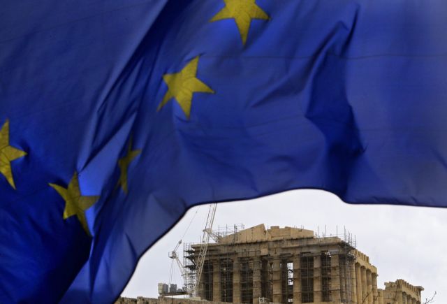 Le Monde: Σενάριο για τρίτο σχέδιο βοήθειας προς την Ελλάδα