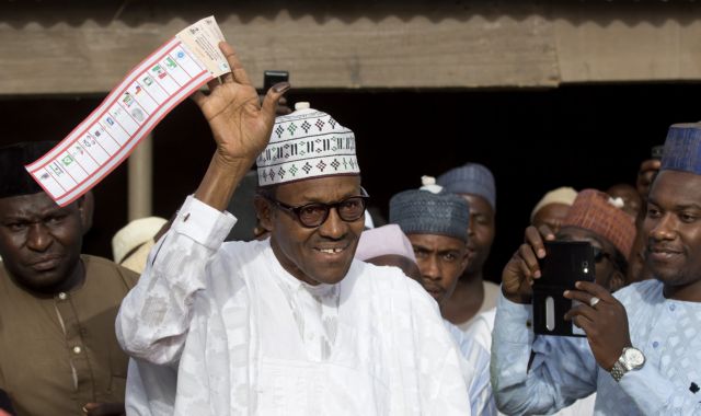 Νιγηρία: Ο Μουχαμαντού Μπουχάρι νίκησε με 2,57 εκατ. ψήφους περισσότερες του απερχόμενου Γκούντλακ Τζόναθαν