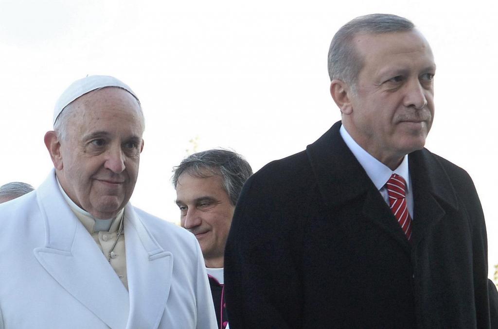 Πρωτοφανής επίθεση Ερντογάν κατά Πάπα: «Παραληρήματα» όσα είπε για γενοκτονία των Αρμενίων