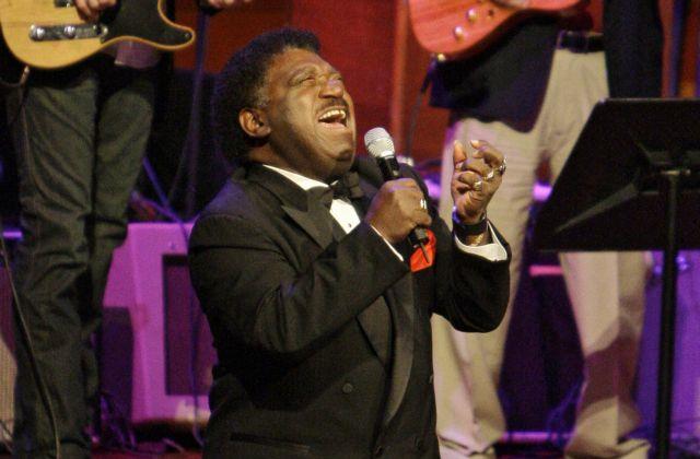 Σίγησε η φωνή του «When a Man Loves a Woman»