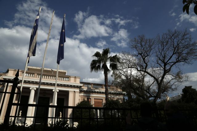 Στοχεύει σε συμφωνία με δόσεις η κυβέρνηση