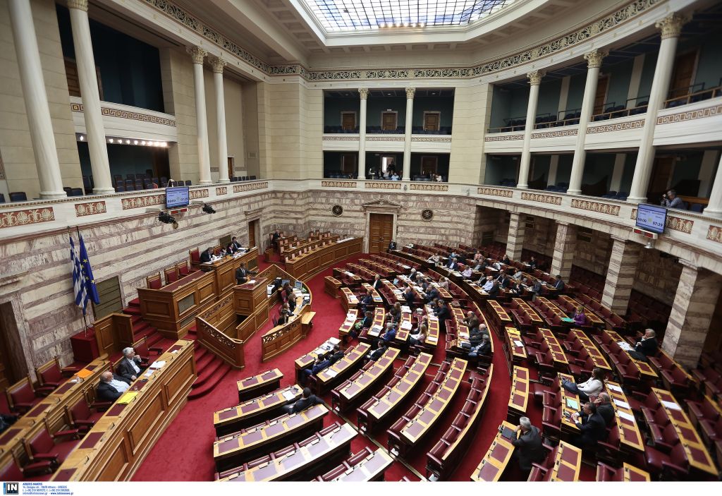 Υπερψηφίστηκαν άρθρα και τροπολογίες του νομοσχεδίου για την κατάργηση των φυλακών κράτησης Τύπου Γ΄
