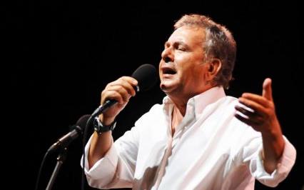 Μανώλης Μητσιάς: «Στη χούντα απαγορεύτηκε ένας ολόκληρος πολιτισμός»