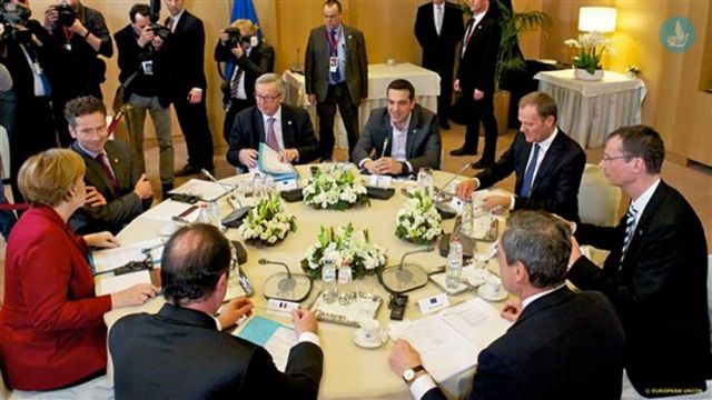 FAZ: Μυστικές διαπραγματεύσεις των «θεσμών» και σε επίπεδο κορυφής για την επίτευξη συμβιβασμών