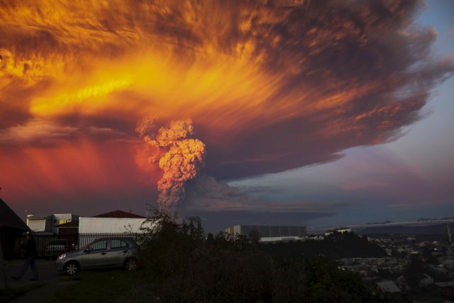 Χιλή: Συναγερμός λόγω έκρηξης του ηφαιστείου Καλμπούκο