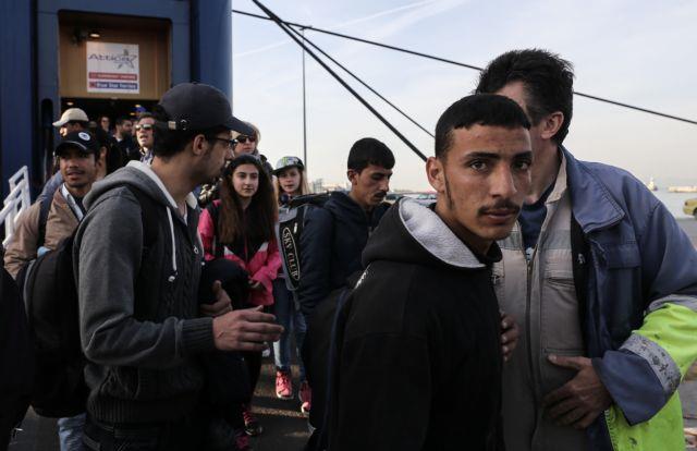 Περισσότεροι από 400 πιάστηκαν να μπαίνουν στην Ελλάδα