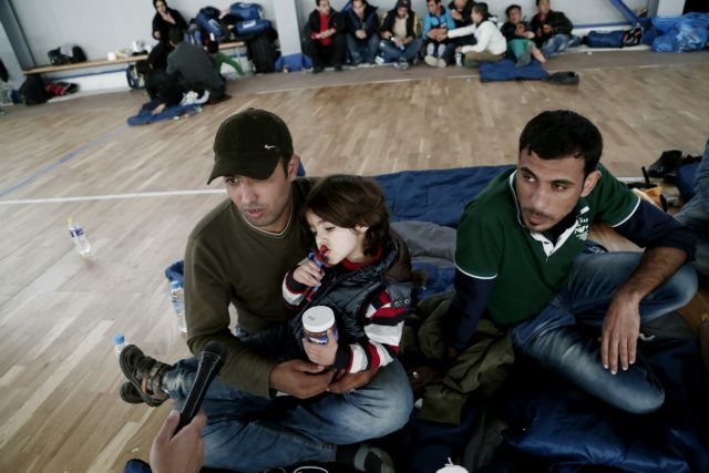 Κλιμάκιο του υπουργείου Υγείας στους μετανάστες στη Ραφήνα