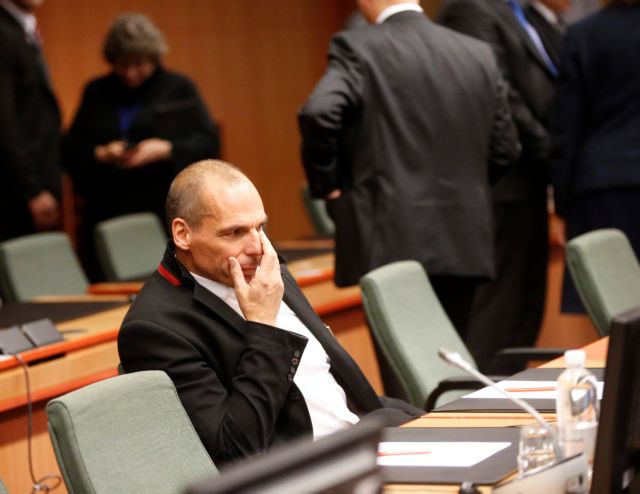 Bloomberg: Οι υπουργοί στο Eurogroup αποκάλεσαν τον Βαρουφάκη ανεύθυνο και ερασιτέχνη