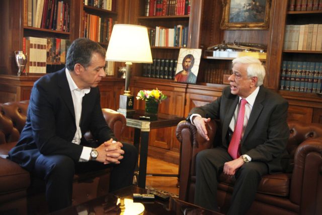 Παυλόπουλος: «Θα κάνω τα πάντα για να παραμείνει η Ελλάδα στην ευρωζώνη»
