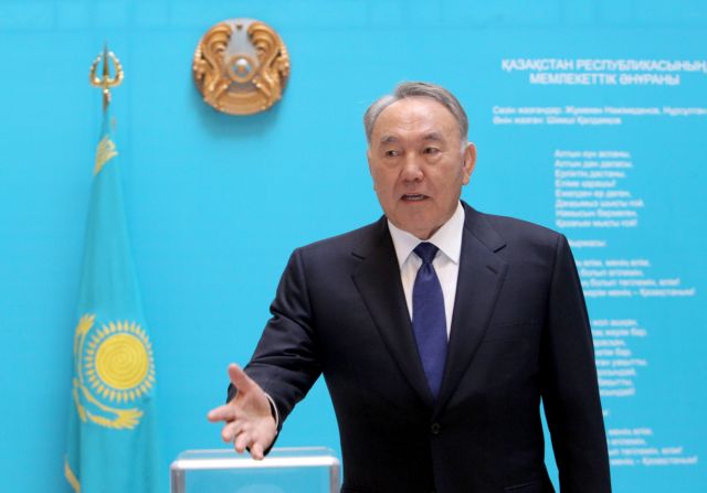 Καζακστάν: Ο βετεράνος πολιτικός Νουρσουλτάν Ναζαρμπάγιεφ επανεξελέγη με συντριπτική πλειοψηφία