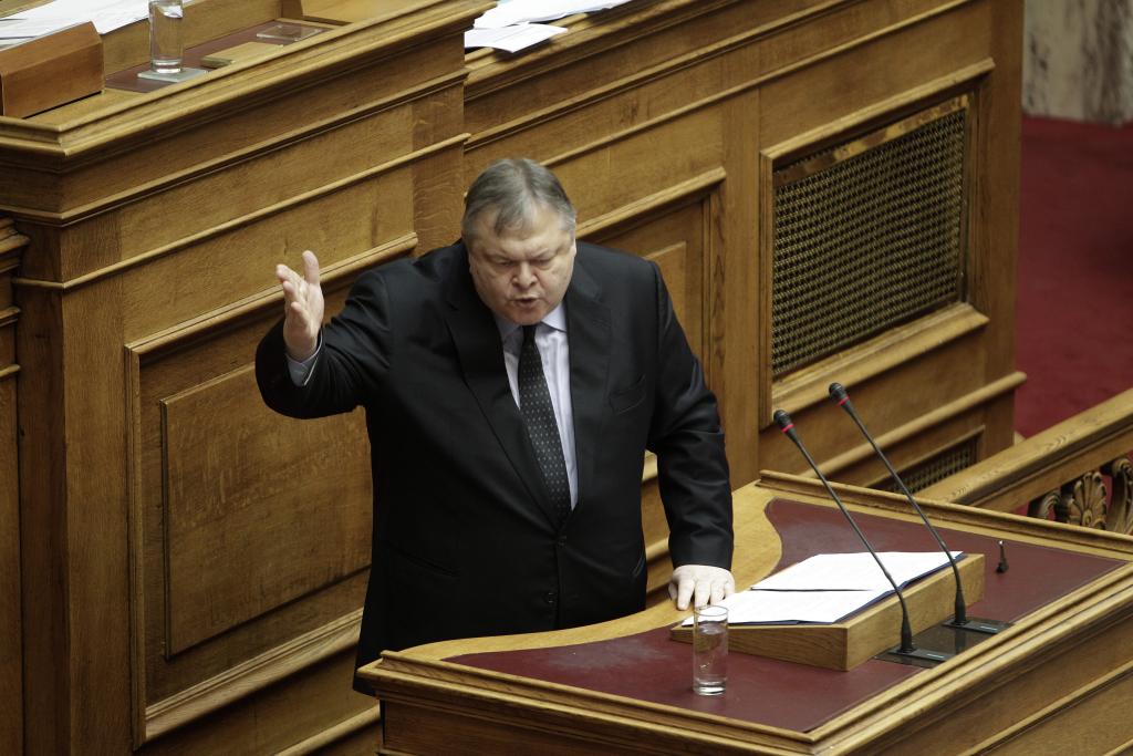 Βενιζέλος στη Βουλή: «Ο κ. Τσίπρας φαντάζεται δημοψήφισμα χωρίς να θυμάται τις Κάννες»