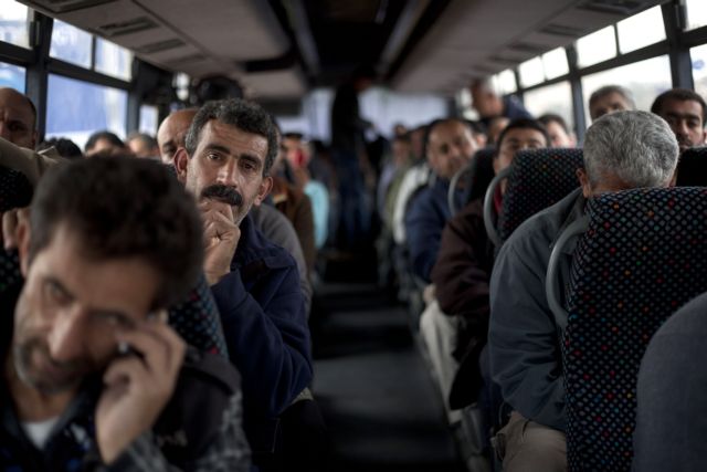 Οι Παλαιστίνιοι απαγορεύεται να επιβαίνουν στα ίδια λεωφορεία με τους Ισραηλινούς
