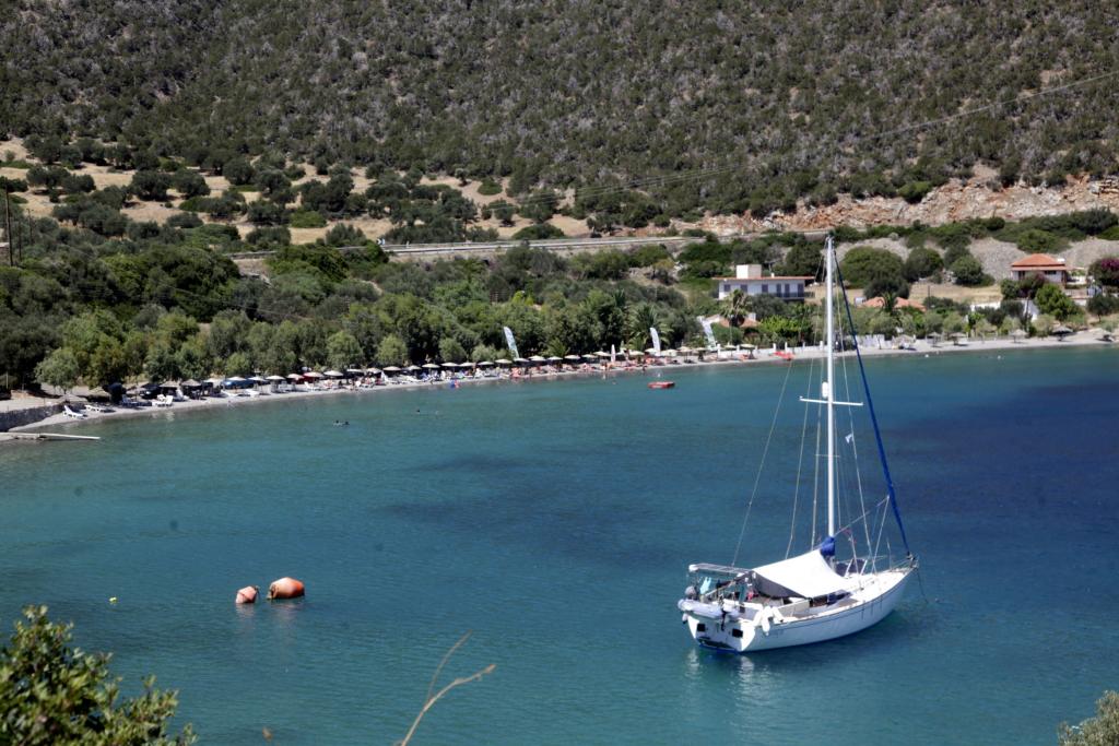 Ευρωπαϊκός Οργανισμός Περιβάλλοντος: Το 97% των υδάτων κολύμβησης στην Ελλάδα είναι «εξαιρετικά»