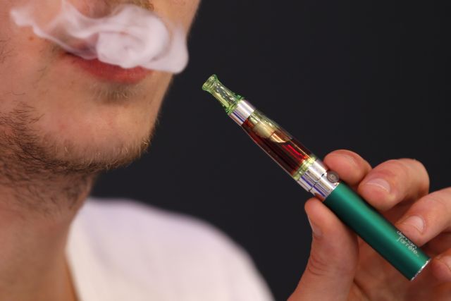 Αρνητικές επιπτώσεις στους πνεύμονες έχουν τα ηλεκτρονικά τσιγάρα, σύμφωνα με έρευνα