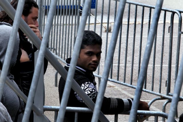 Θεσσαλονίκη: Εντοπίστηκαν 27 μετανάστες μέσα σε φορτηγό – ψυγείο