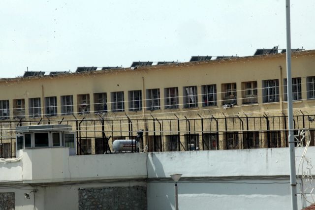 Απαγωγή κρατουμένου μέσα στον Κορυδαλλό πίσω από το μακελειό με τους δύο κρατουμένους