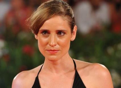 Αγγελική Παπούλια: Η εκρηκτική νέα μούσα