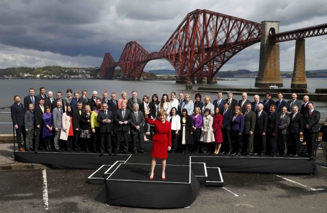 Ιστορική πόζα των βουλευτών του SNP: «Η φωνή της Σκωτίας θα αντηχήσει πιο δυνατά από ποτέ»
