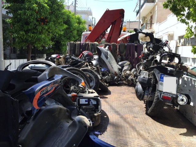 Εξιχνιάστηκαν εκατοντάδες κλοπές μοτοσικλετών από εμπορικό κέντρο στην περιοχή του Ρέντη