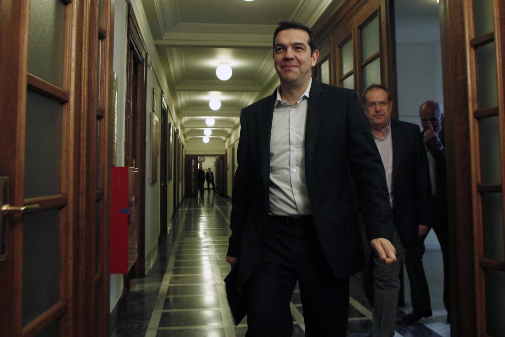 Μαξίμου: «Κοντά σε συμφωνία για τον ΦΠΑ στο μοντέλο που προτείνει η Αθήνα»