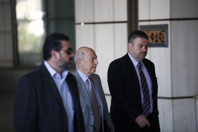 «Κάρφωσε» τον Ακη ο Σημίτης: «Λυπάμαι για τις αθλιότητες που έγιναν επί πρωθυπουργίας μου» | tanea.gr «Κάρφωσε» τον Ακη ο Σημίτης: «Λυπάμαι για τις αθλιότητες που έγιναν επί πρωθυπουργίας μου» | tanea.gr