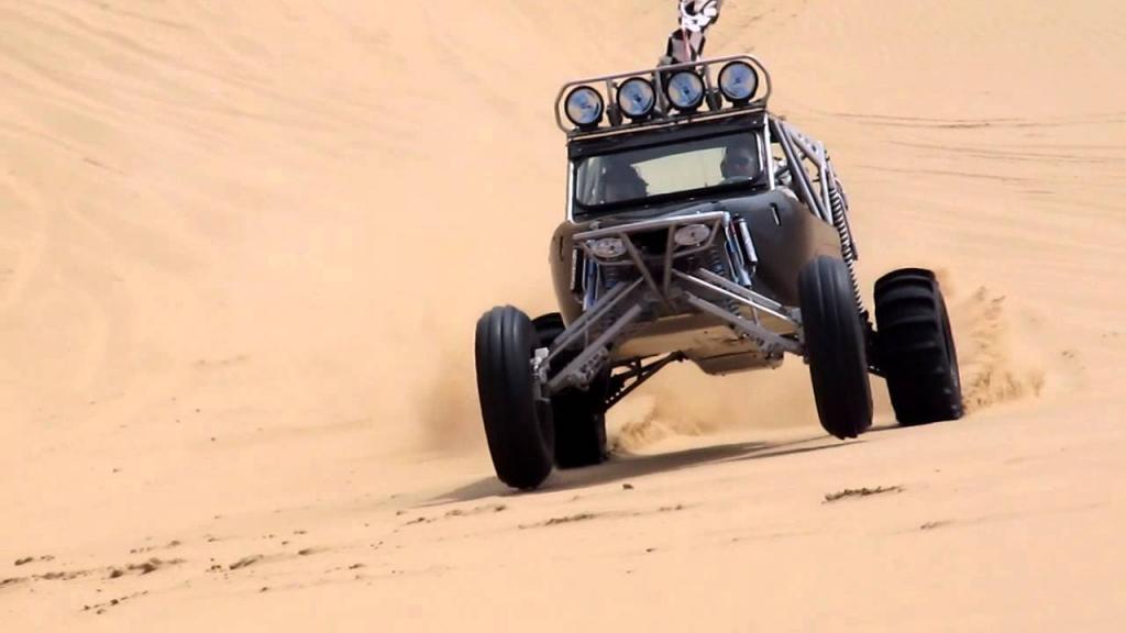 Παιχνίδια στην άμμο με ένα buggy