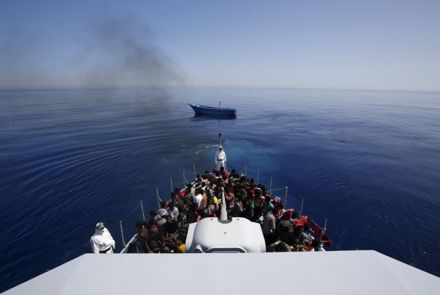 Ιταλία: Διέσωσαν πάνω από 700 μετανάστες