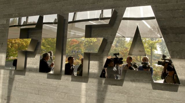 FIFA: Φωτιά στην παράγκα του παγκόσμιου ποδοσφαίρου