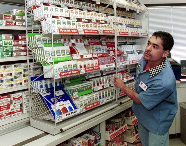 Η αγορά τσιγάρων στην Αμερική μοιράζεται κυρίως πλέον μεταξύ δύο μεγάλων εταιρειών