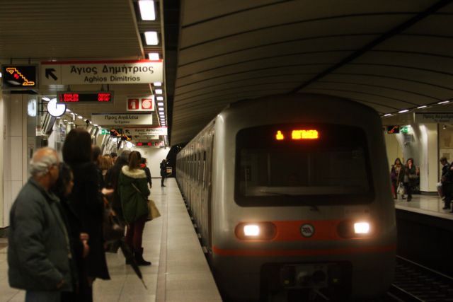 Απεγκλωβίστηκε η γυναίκα που έπεσε στις γραμμές του Μετρό στη Δάφνη