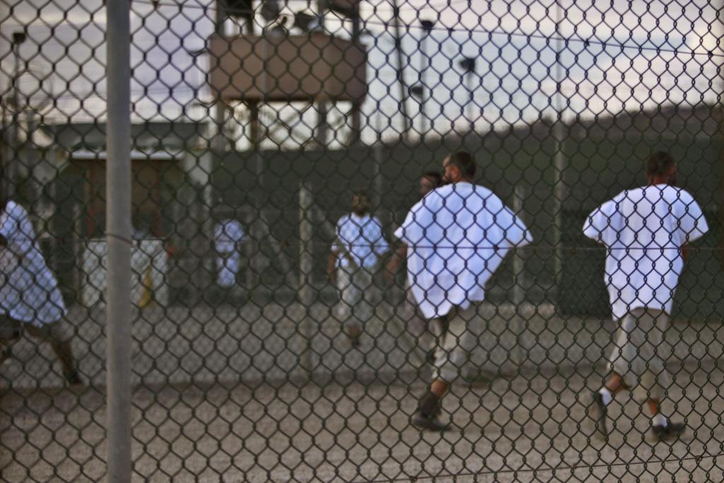Ακραία βασανιστήρια και σεξουαλική κακοποίηση υποστηρίζει ότι υπέστη ένας κρατούμενος στο Γκουαντάναμο