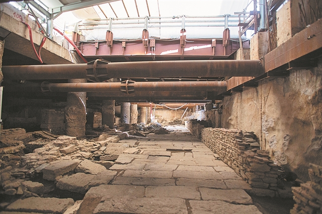 Αρχαία και Κλαυθμώνος