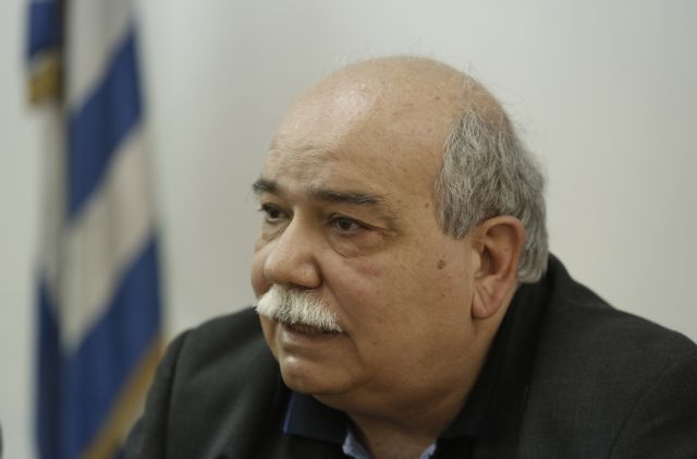 Τη μεταφορά των αποθεματικών τους στην Τράπεζα της Ελλάδος ζητά από δημάρχους και περιφερειάρχες ο Βούτσης