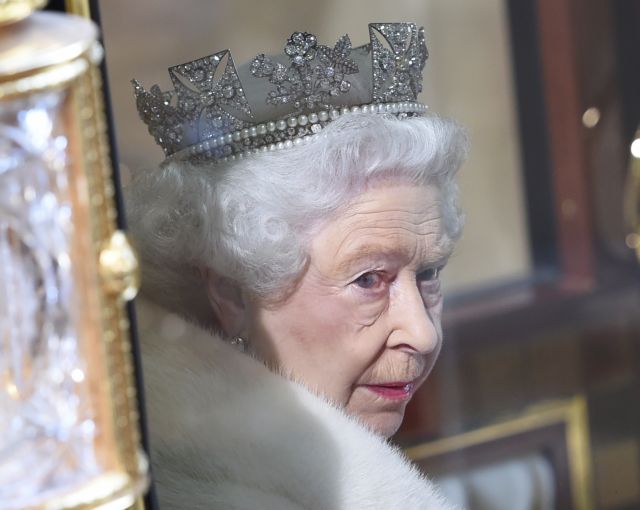 Η βασίλισσα Ελισάβετ ζει και βασιλεύει, έστω και αν την «πέθανε» το BBC