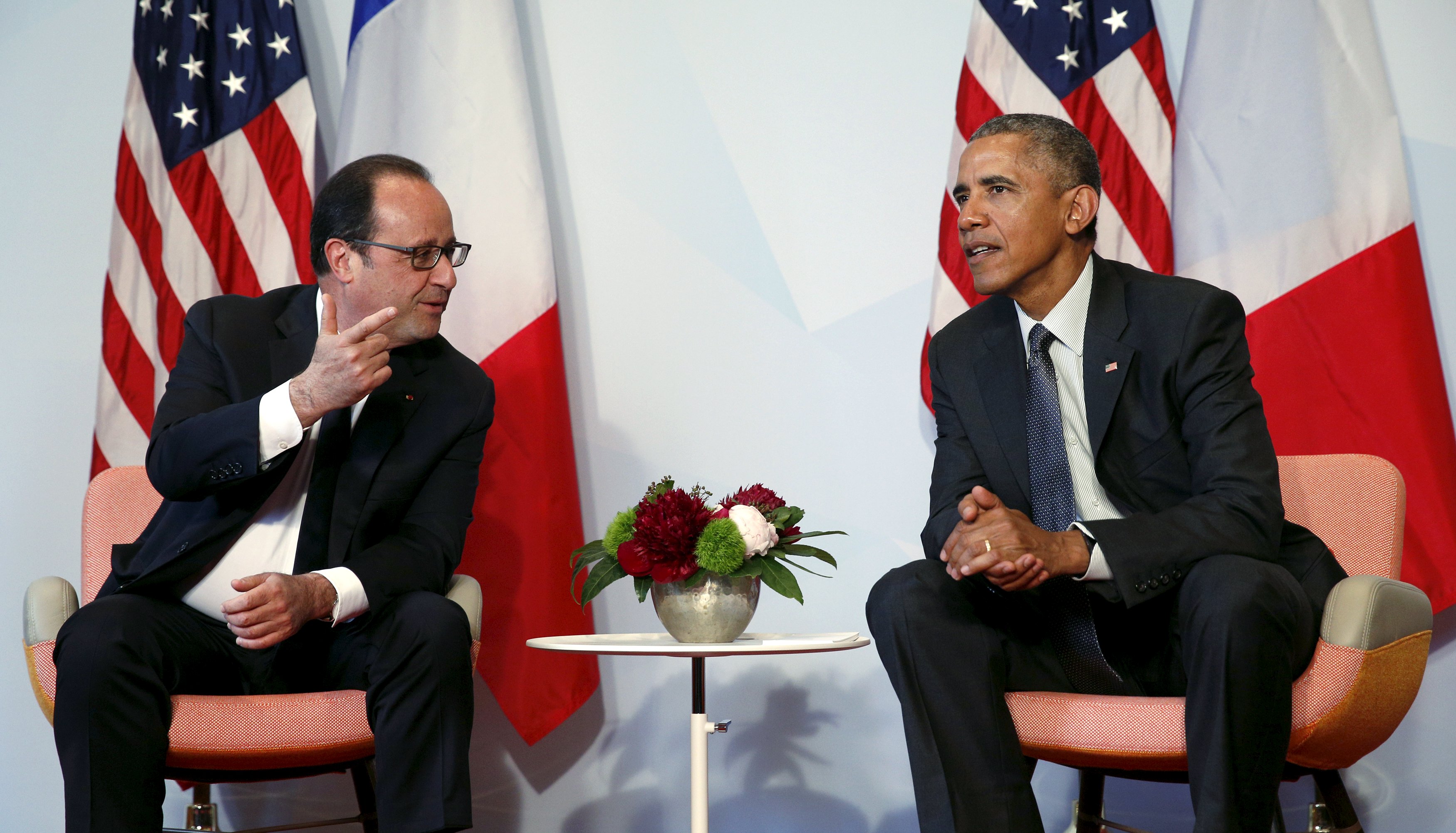 Переговоры американцев. Олланд и Обама. Барак Обама санкции против РФ. Переговоры Обамы и Оланда. Обама во Франции.