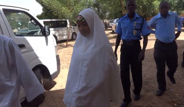 Νιγηρία: Αθωώθηκε η 15χρονη που σκότωσε με ποντικοφάρμακο τον σύζυγό της