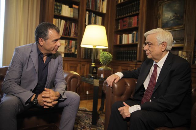 Παυλόπουλος: «Εντολή του λαού είναι η παραμονή της Ελλάδας στην ευρωζώνη»