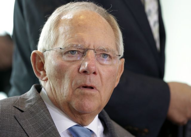 Bloomberg: Ο Σόιμπλε λέει ότι η Γερμανία ετοιμάζεται για Grexit