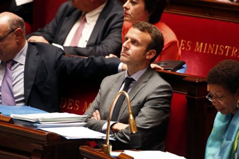 Γαλλία: Ο νόμος Μακρόν εγκρίθηκε δια της πρότασης μομφής